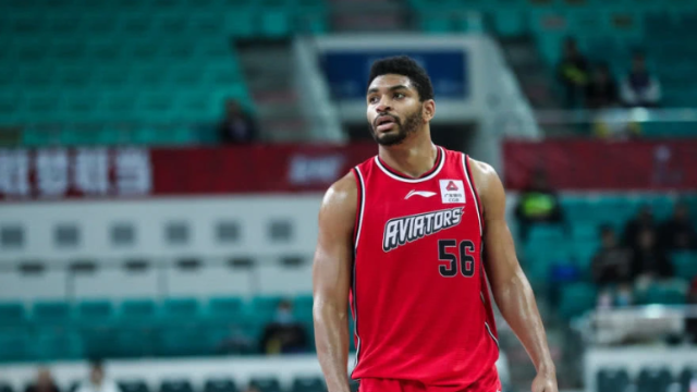 c位专访弗里曼预告cba唯一留守外援反驳美媒不良言论