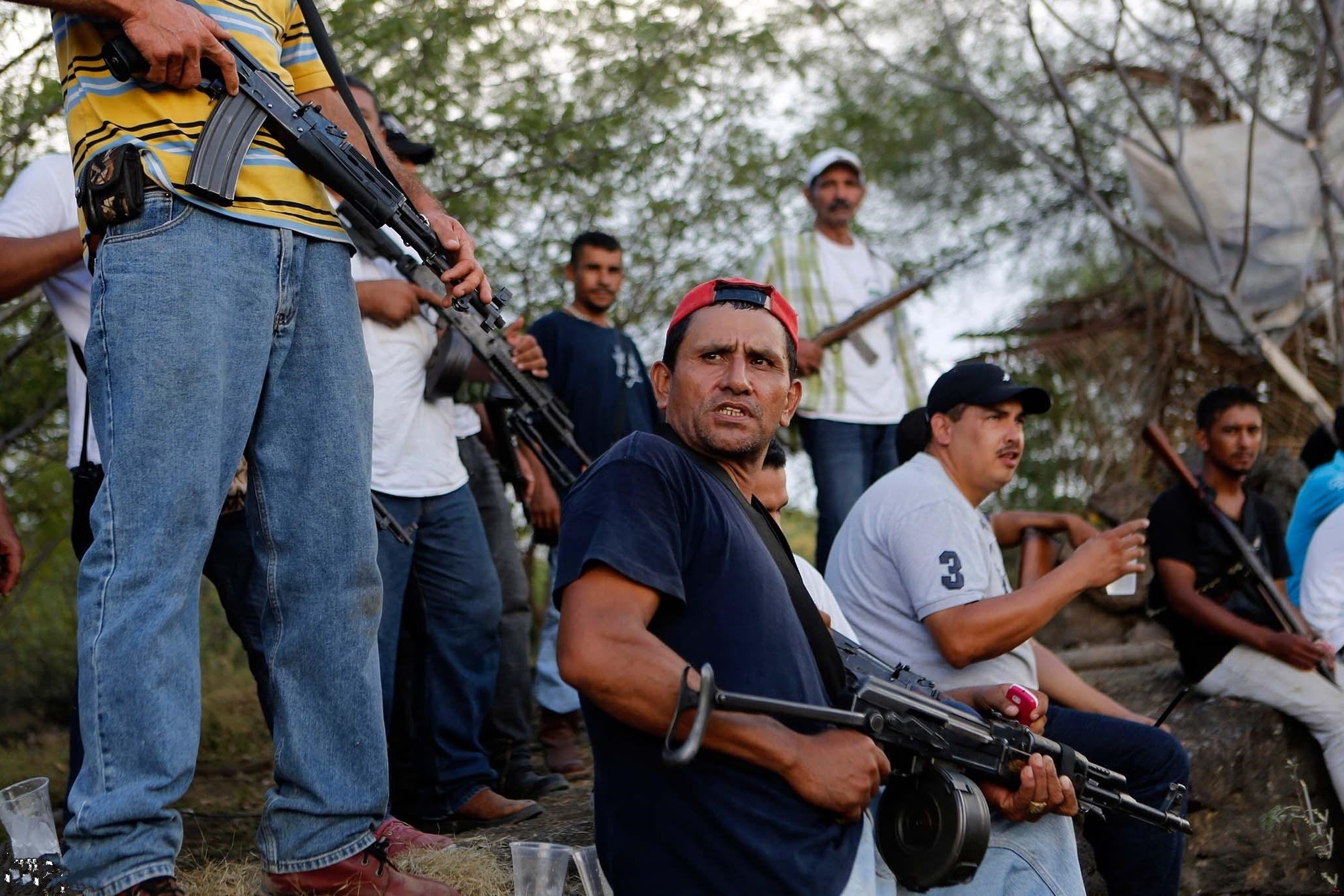 手握10万大军，武器比政府军还先进，墨西哥毒贩到底有多猖狂
