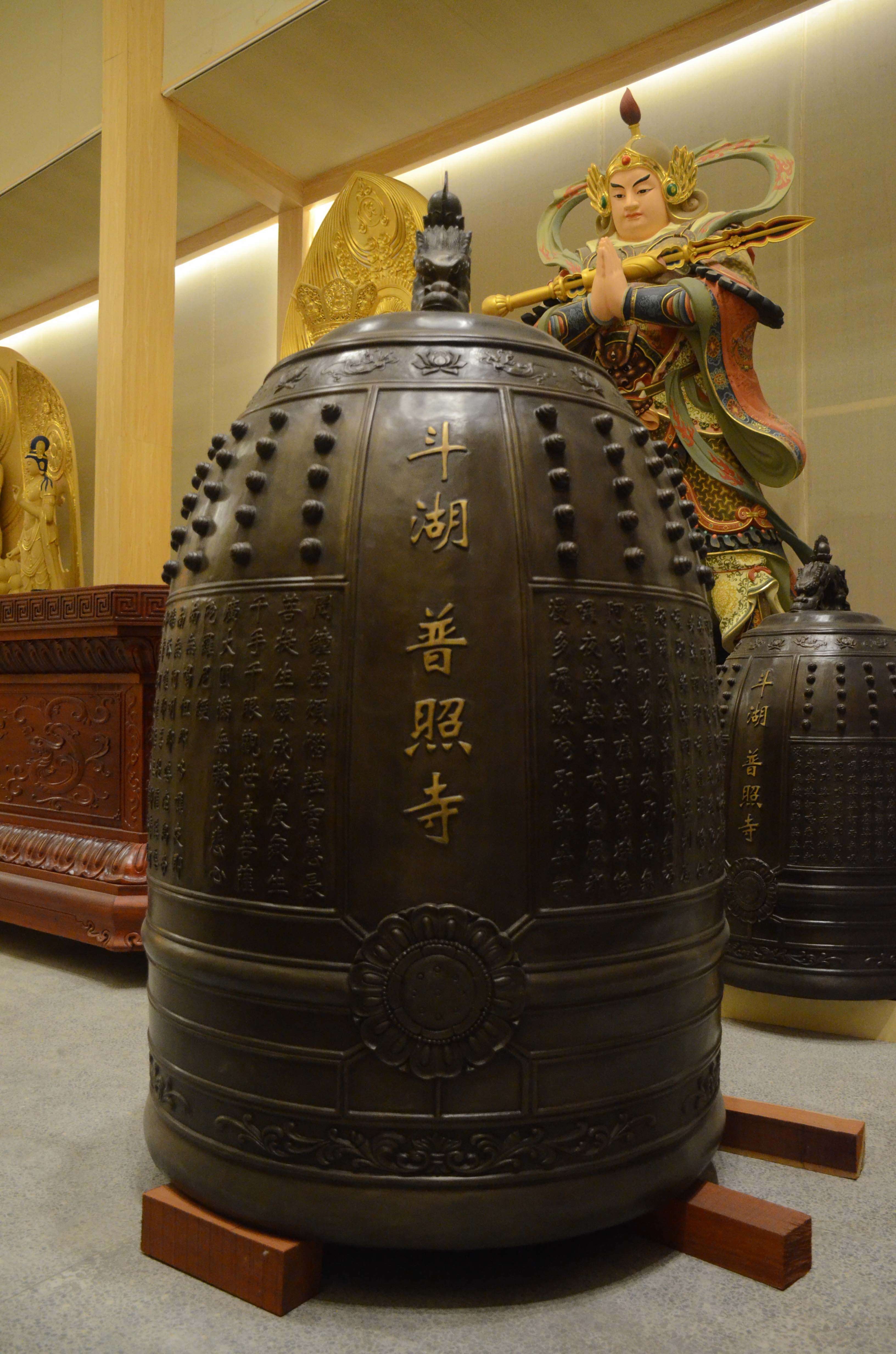 云上厦门佛事用品展寺院建筑馆铜钟