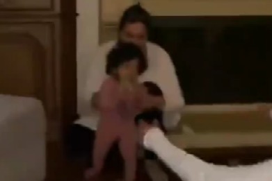 小女儿Koko学会走路 科比在天堂一定看到了这幸福时刻