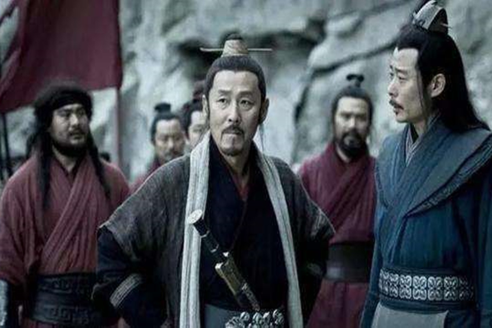 此人位极人臣却辞官隐居，后其他大臣都凄惨收场，唯有他保住一命