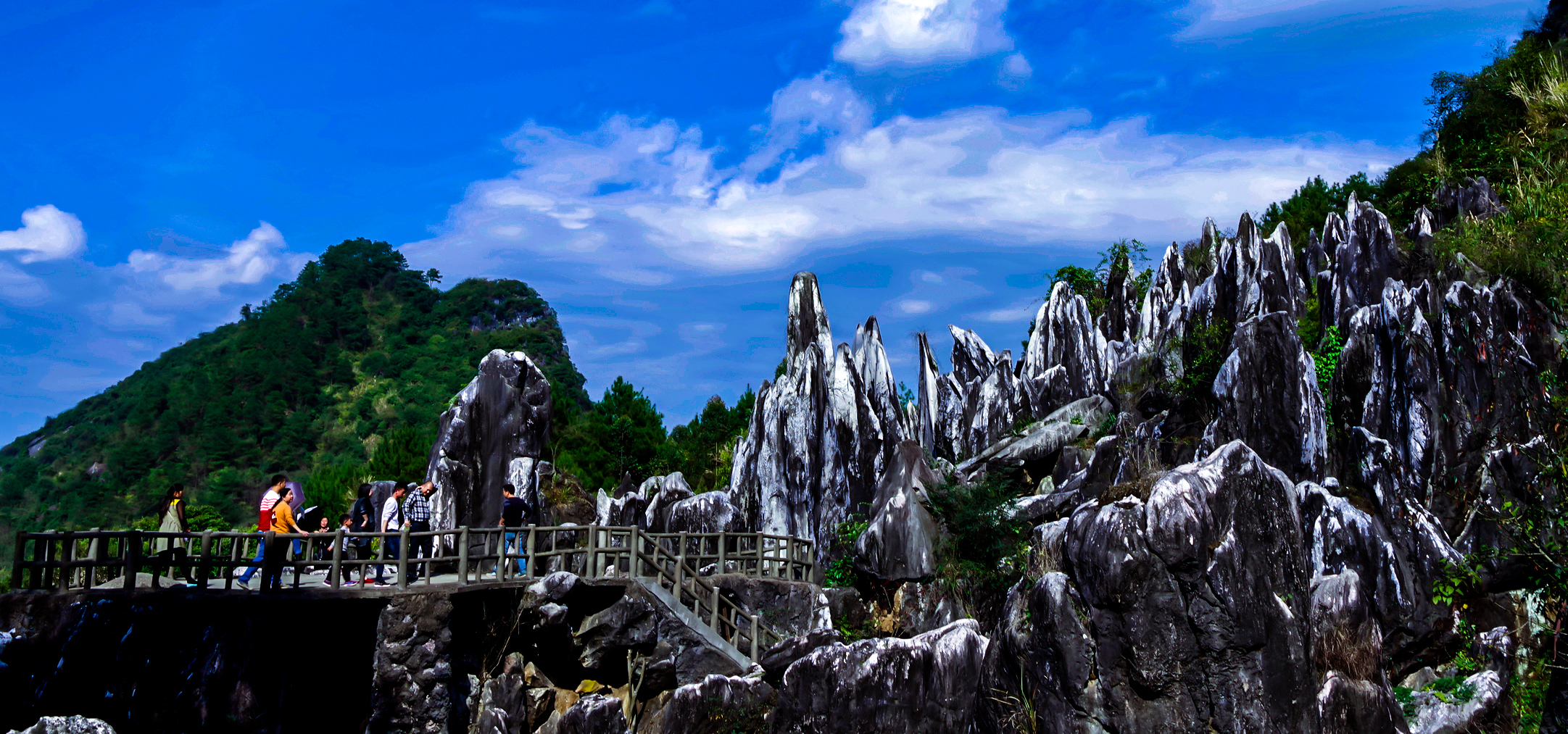 探奇石头纪,观大地盆景园,中国汉白玉地质奇观——贺州玉石林