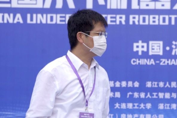 凤访谈|鹏城实验室机器人研究中心副主任 李胜全