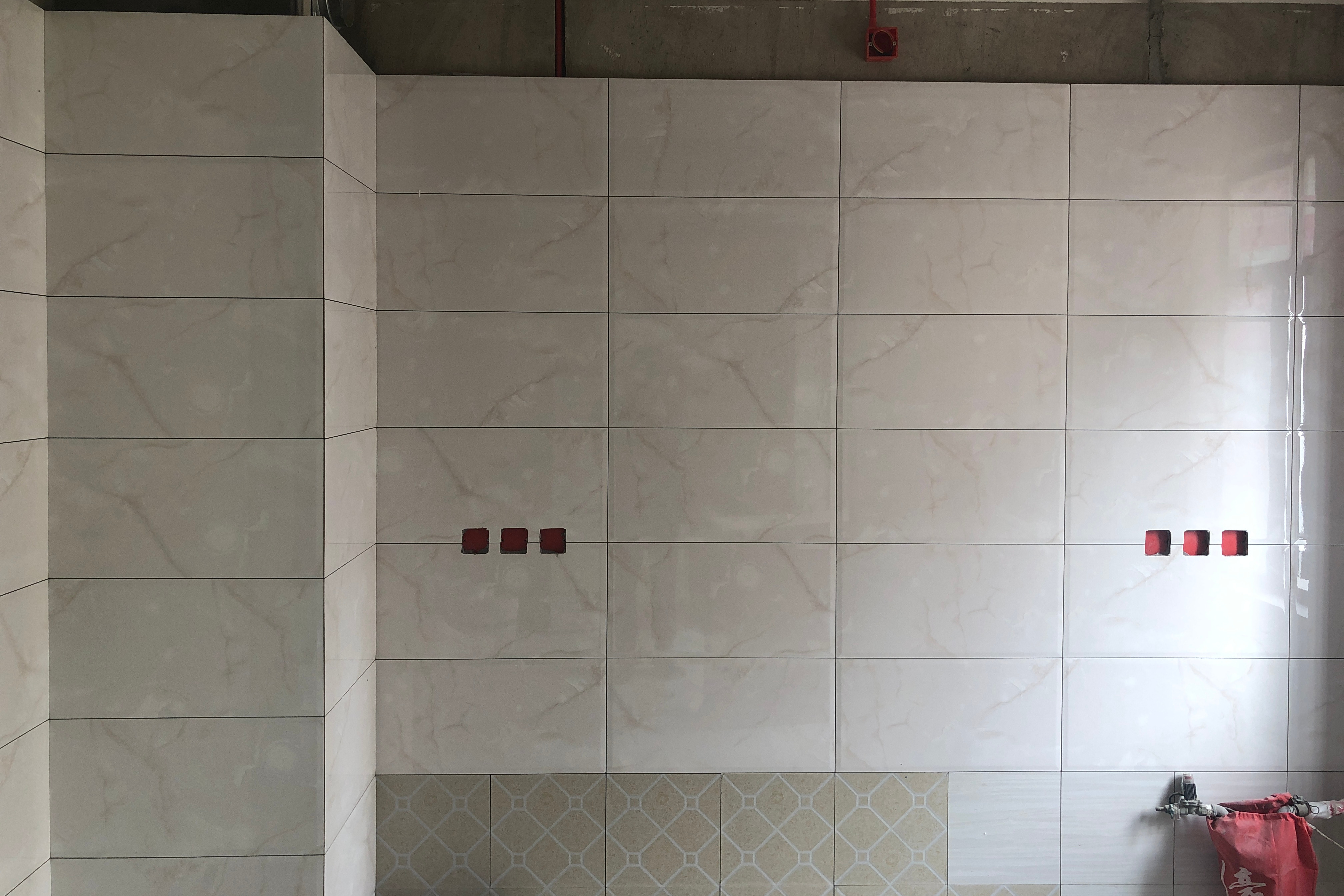 铺砖效果完成情况展示厨房如何选购墙砖