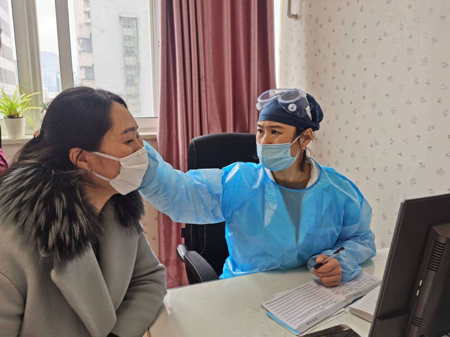 上海长江医院肖萍主任:恪尽职守,心系患者健康__凤凰网