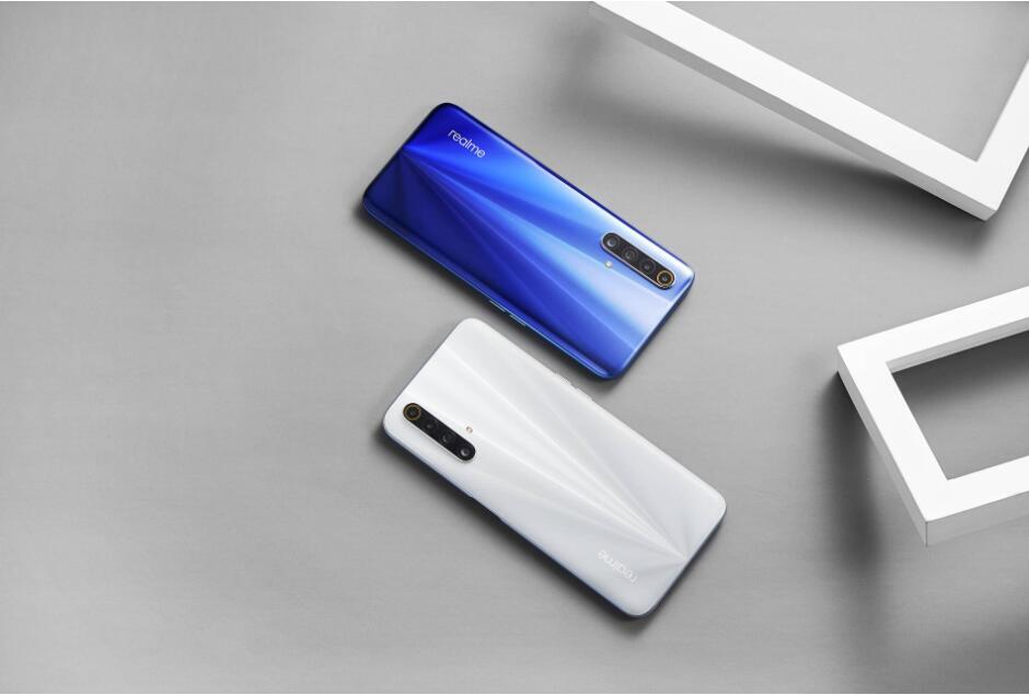 realme真我x50m开箱120hz高刷骁龙765g2099元香爆了