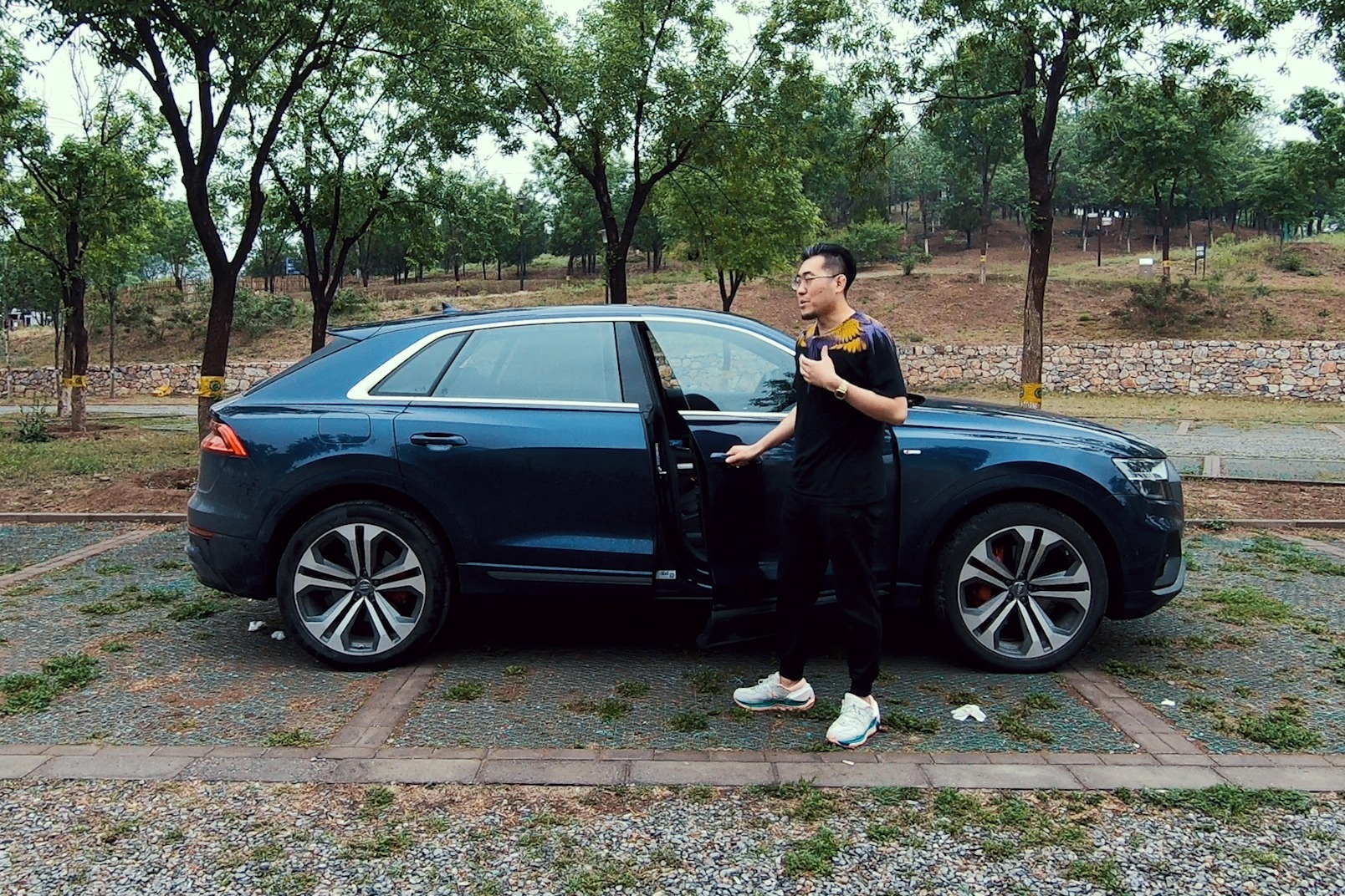 剑走偏锋轿跑SUV 奥迪Q8完全试驾指南