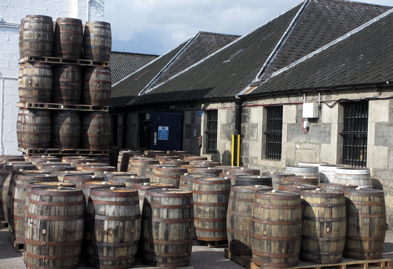 格兰莫雷推出马德拉桶熟成的单一麦芽威士忌