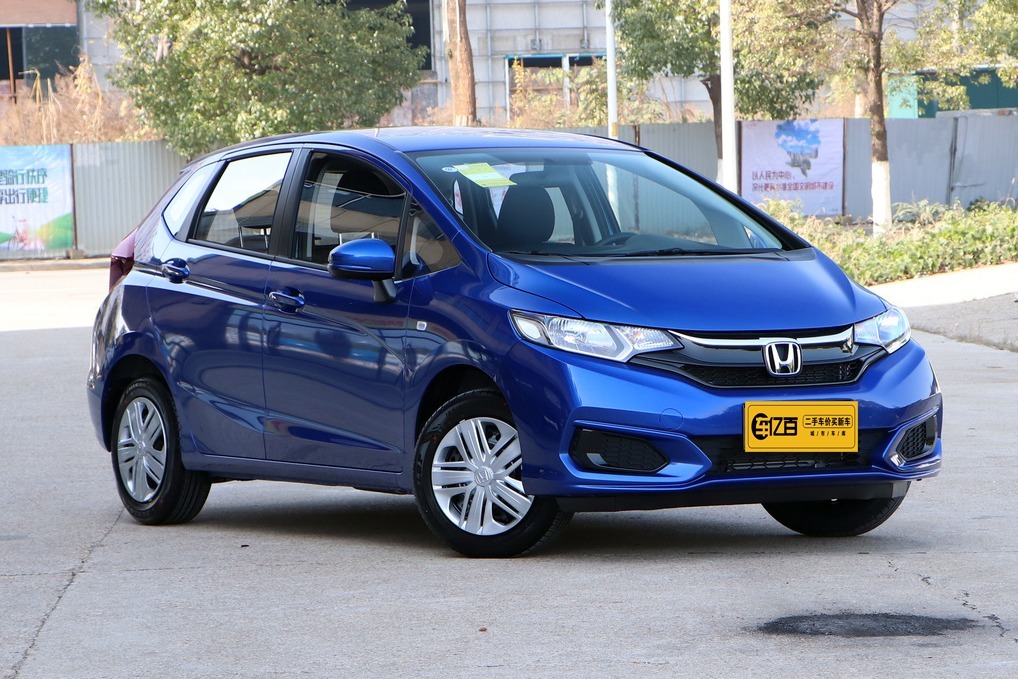 本田飞度廉价改装版，六万多咋样？