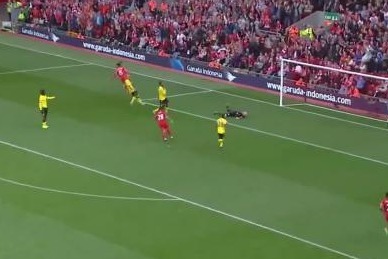 有一种销魂叫外脚背！反物理弧线由他造 英超外脚背世界波大赏