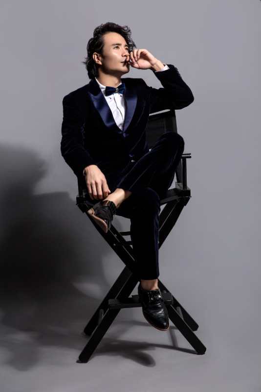 知名歌手王如华图片汇总