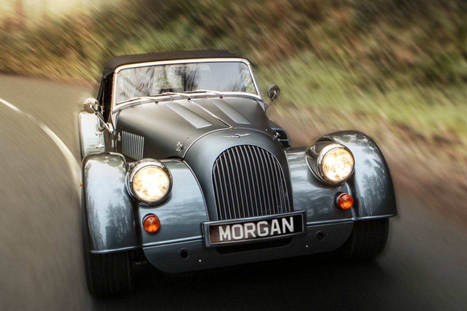 【百秒车讯】“老年代步车”中的劳斯莱斯 新款摩根Plus 4