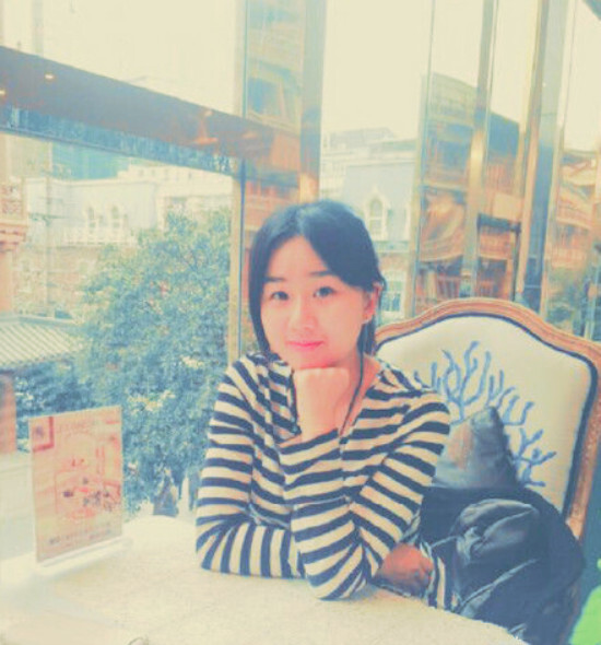 孟非23岁女儿近照曝光，身材纤细眉清目秀，颜值不输女明星