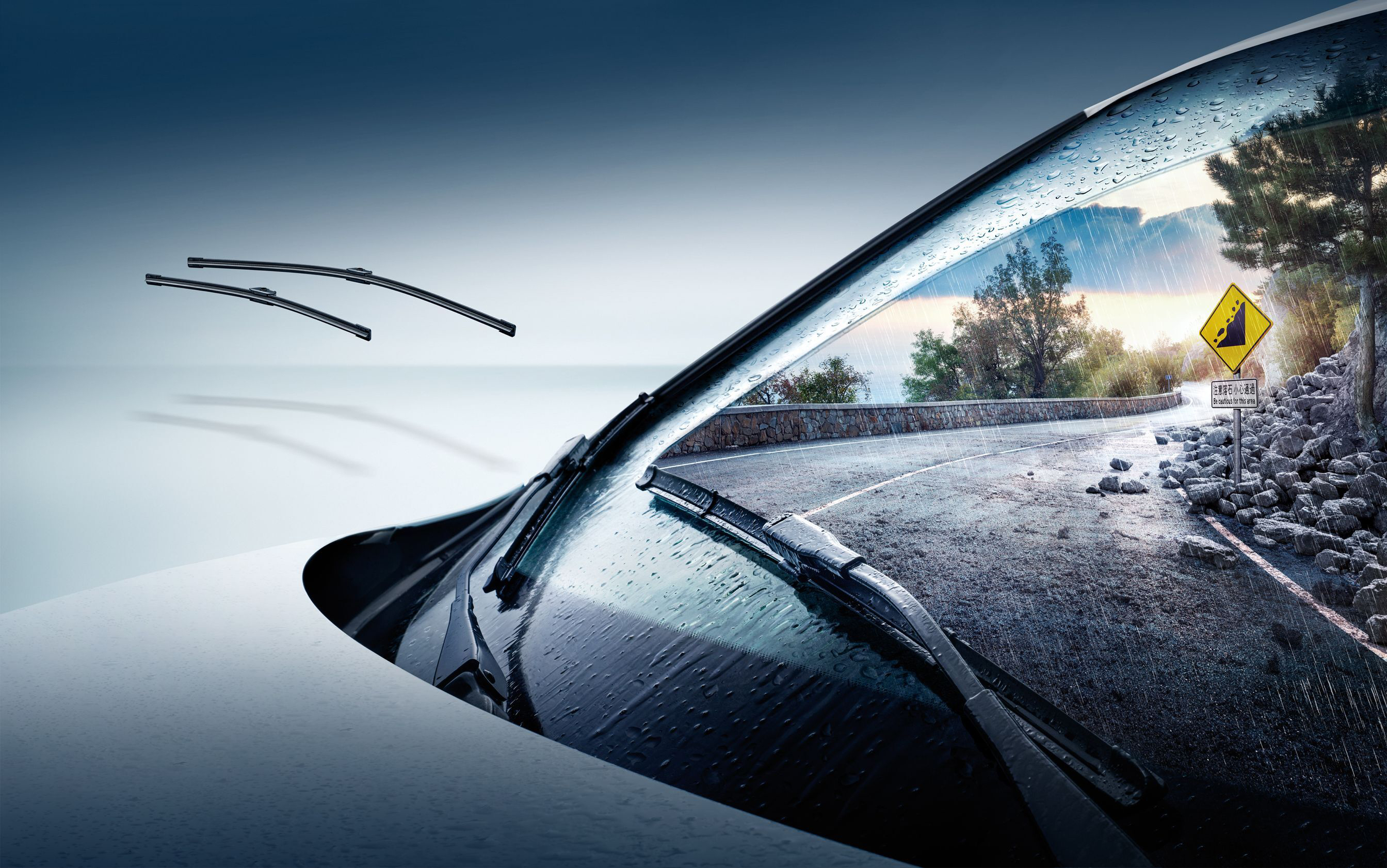 雨天出门前,需提前检查车辆的安全隐患,包括排水槽,雨刮片等.