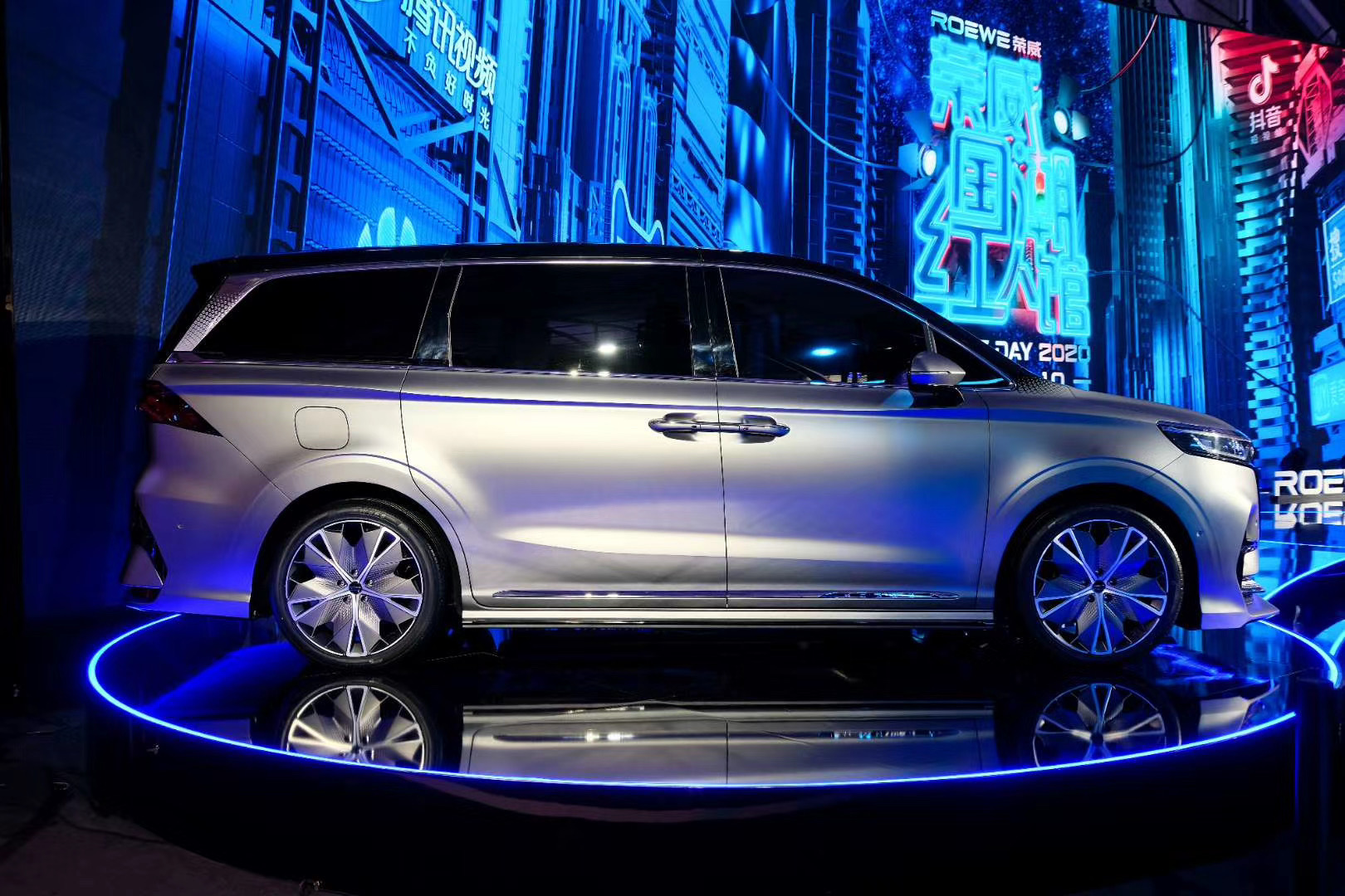 上汽荣威im8概念车会在mpv市场掀起波澜吗