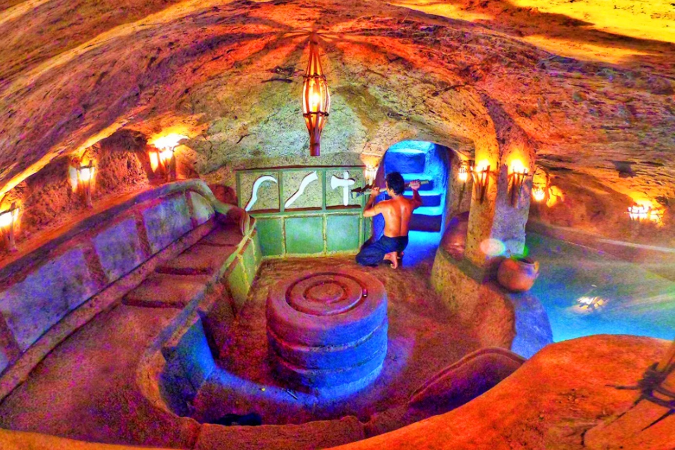 原始技术,牛人挖个地下庇护所,隐蔽和舒适性都能给满分