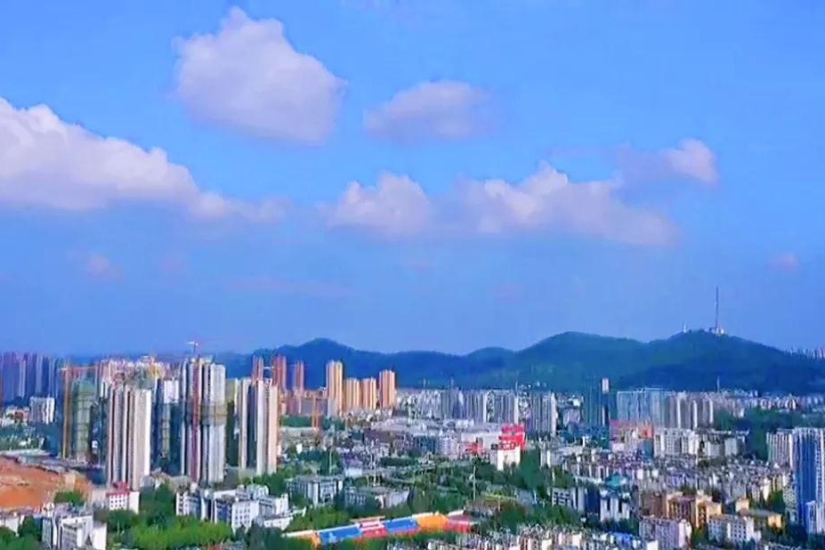 淮南：雨后复斜阳，关山阵阵苍