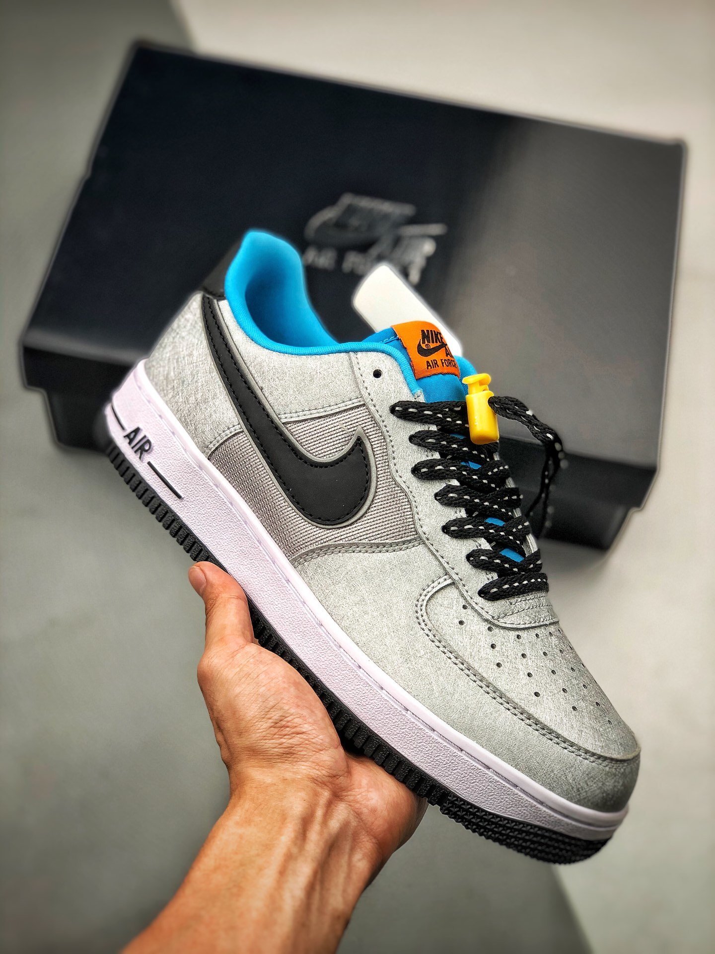 金属质感满满,af1 空军一号 sky限定开箱测评__凤凰网