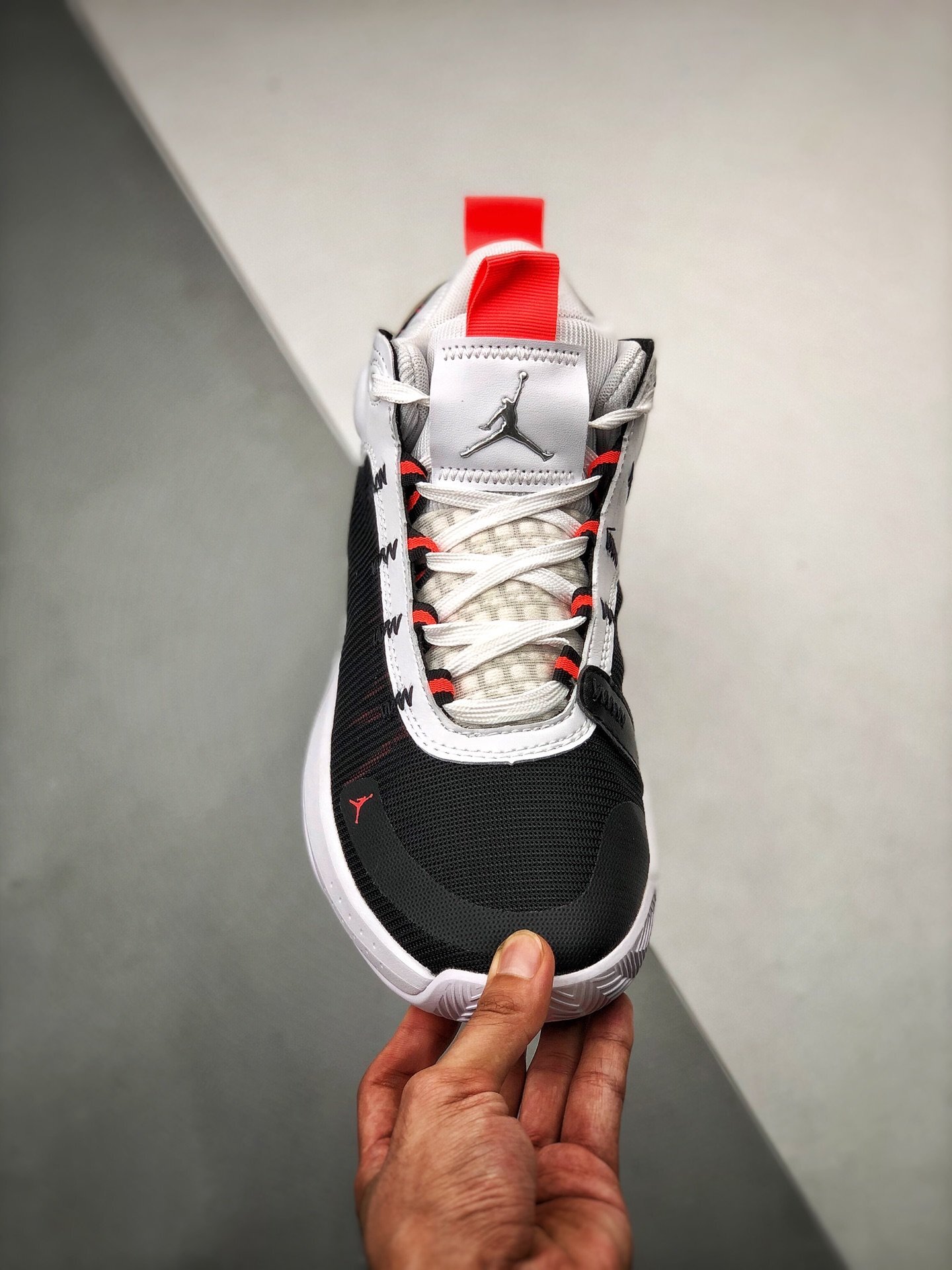 虽然是aj34的弟弟,但性能却丝毫不差!jumpman2020开箱测评__凤凰网