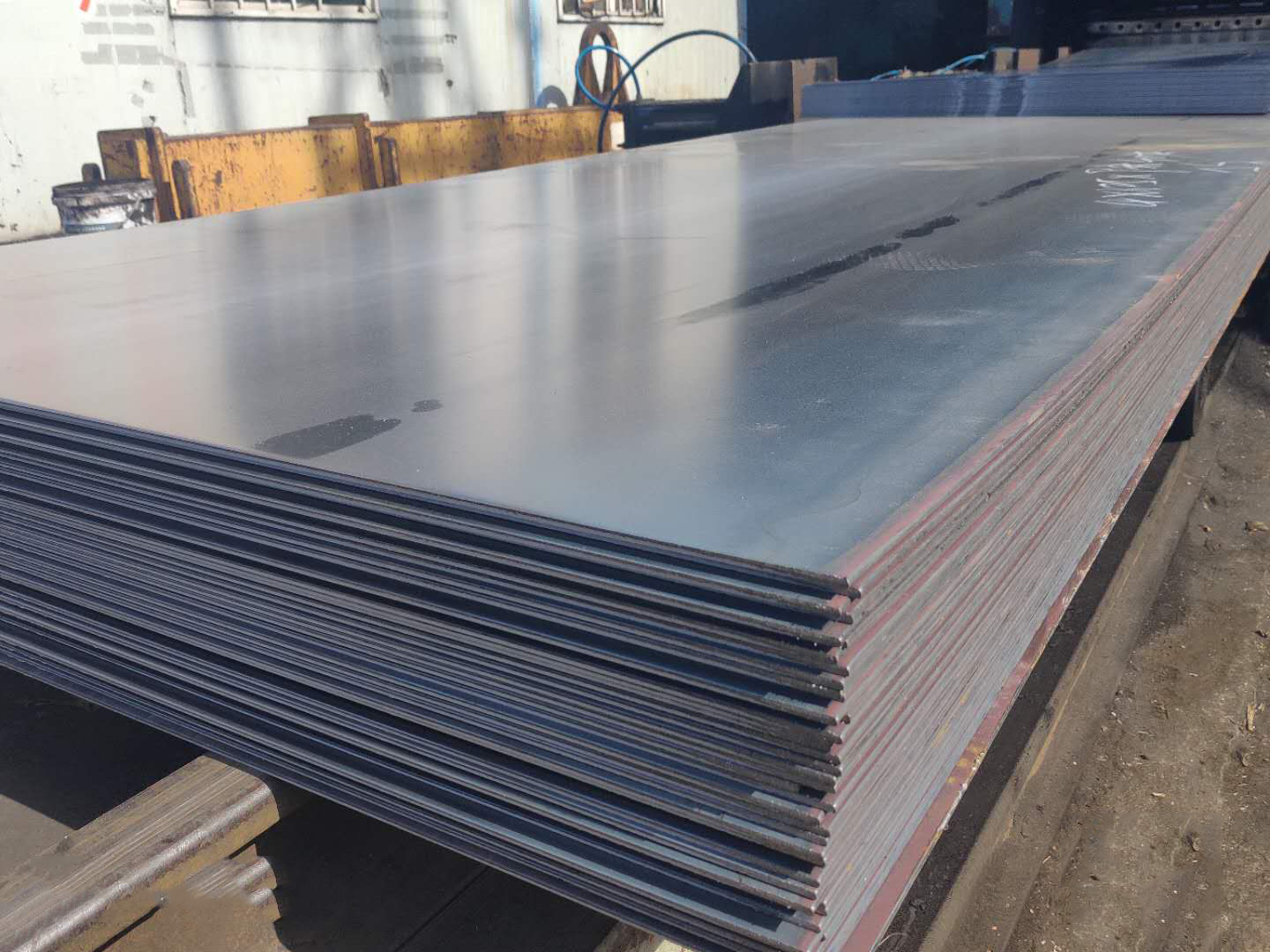 热轧钢材冲高遇阻,郑州钢板加工分析近期市场的几种可能__凤凰网