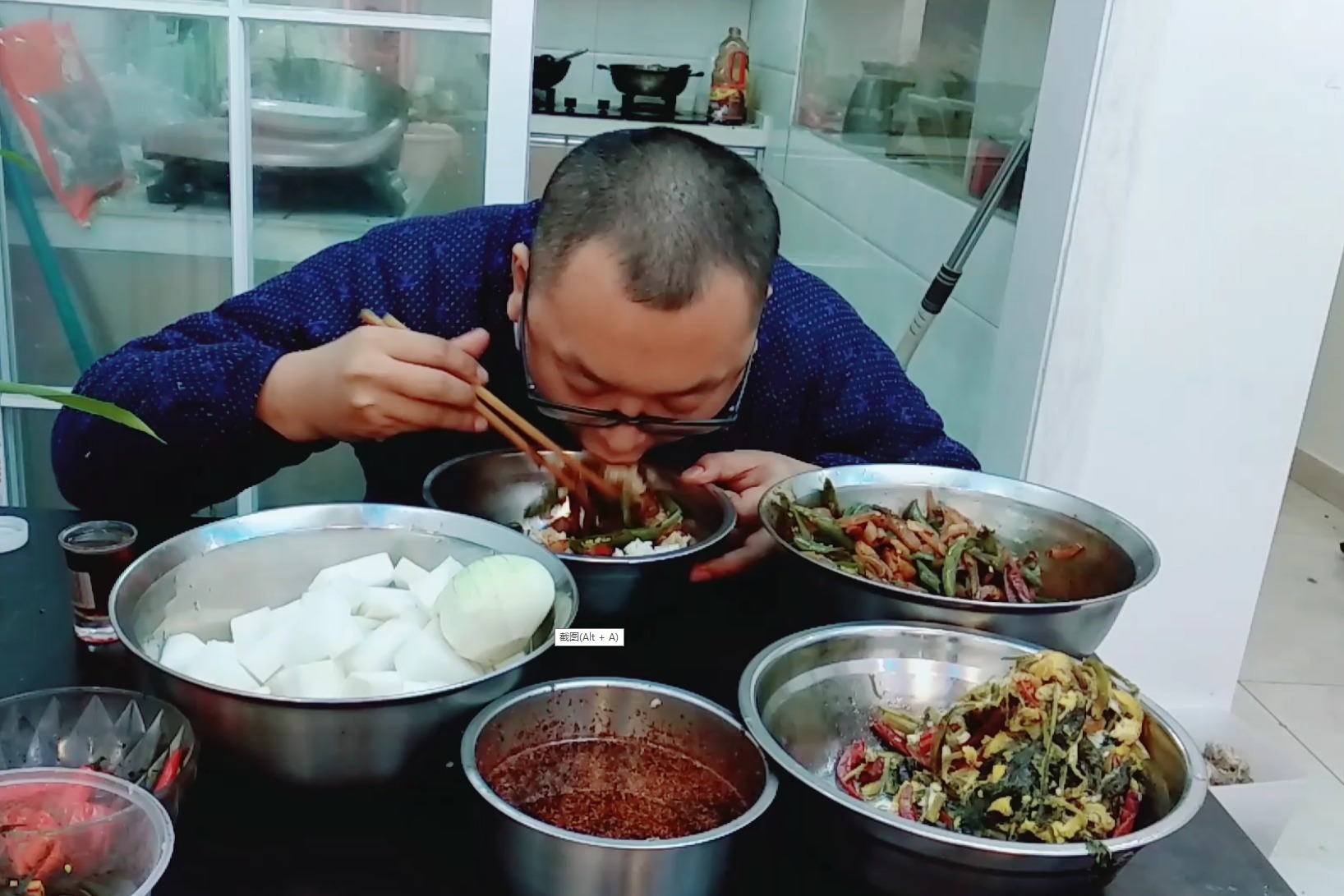 怎么吃生洋葱不会辣 596d423b777b44ef23c574302c097c54d401ce7b_size292_w1636_h1091.png