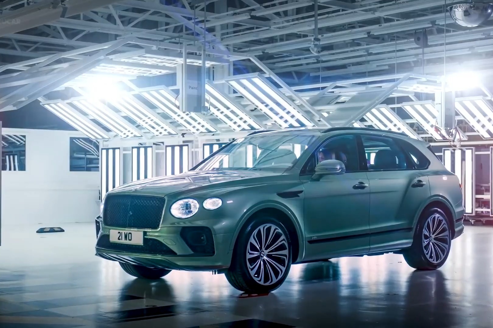 宾利旗下首款SUV添越新款车型官方视频发布