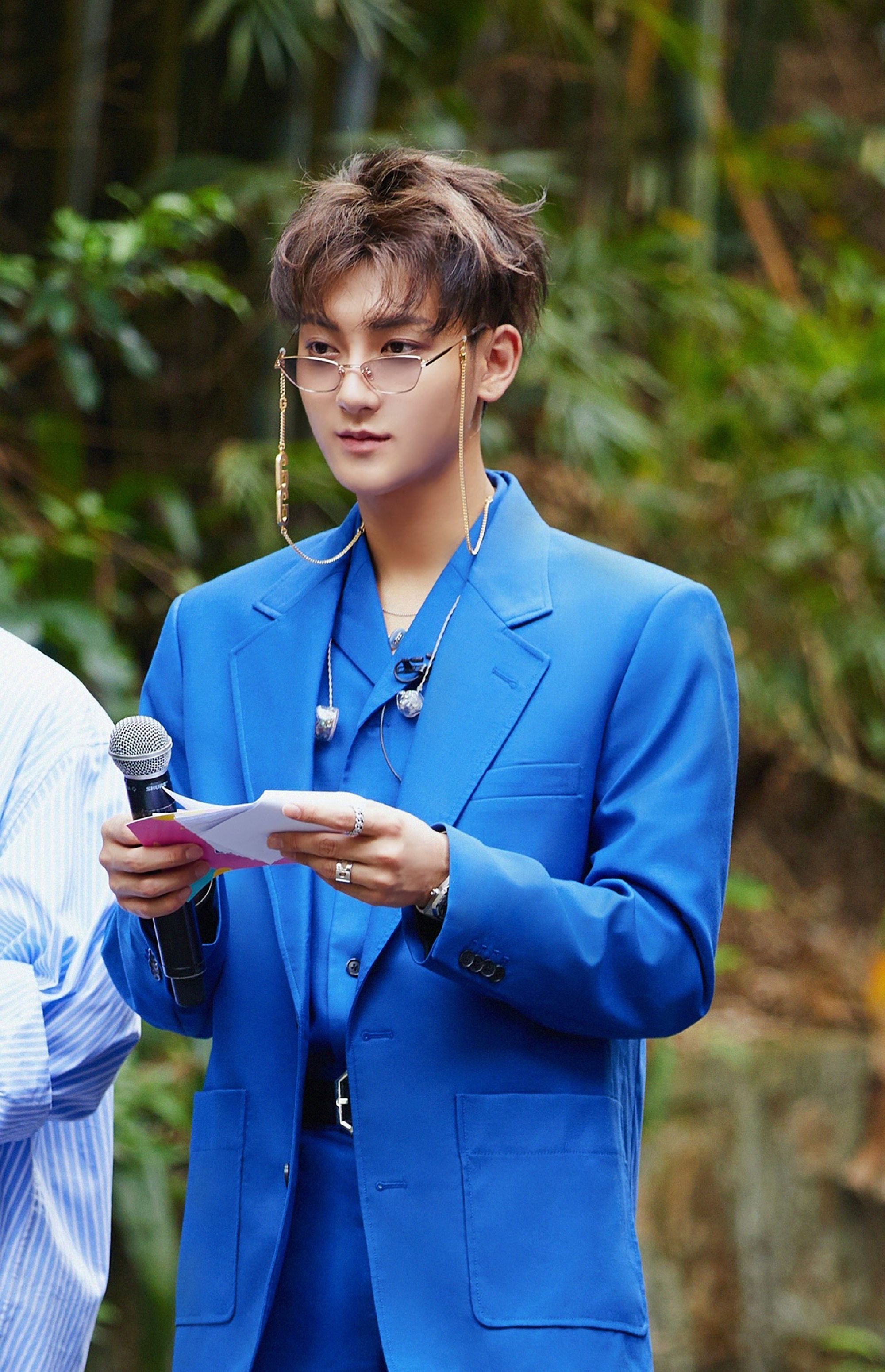 黄子韬不留恋光环走出节目才是她们真正的开始