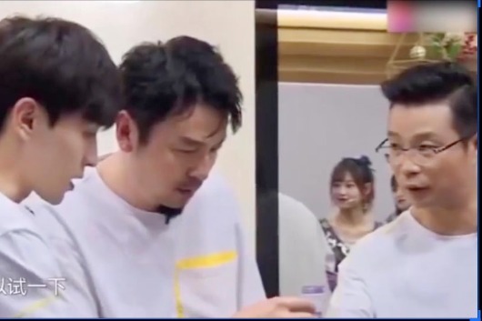 女团真爱粉！雷佳音在SNH48小姐姐中一眼就认出孙芮眼睛