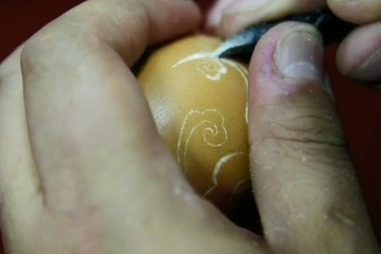 金城蛋雕达人，蛋壳上展绝活