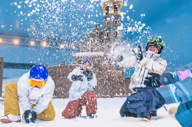 又能滑雪啦7月7日哈尔滨融创雪世界驭雪重燃