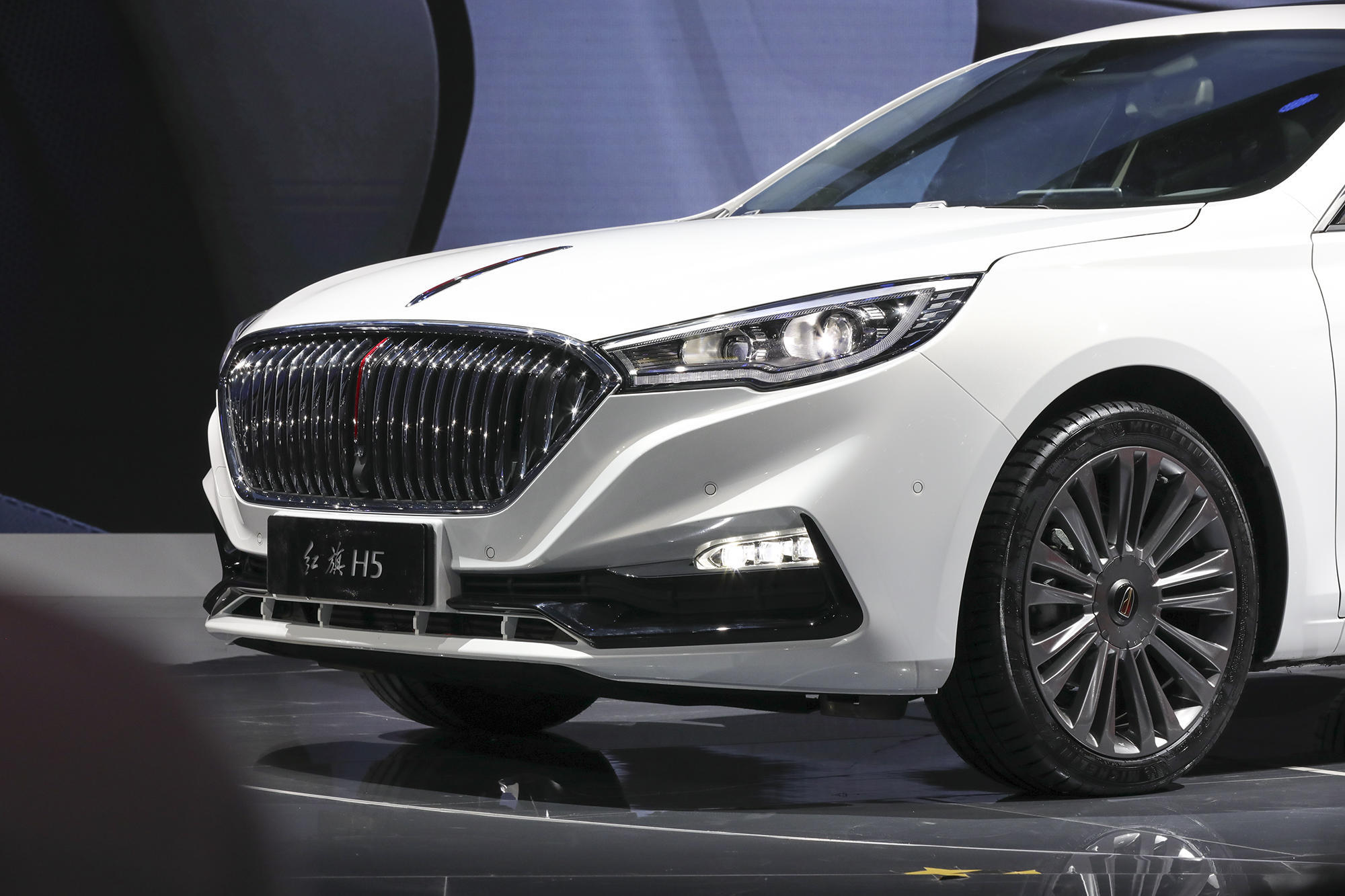 全新红旗h5震撼上市,官方指导价14.58万元——19.08万元!