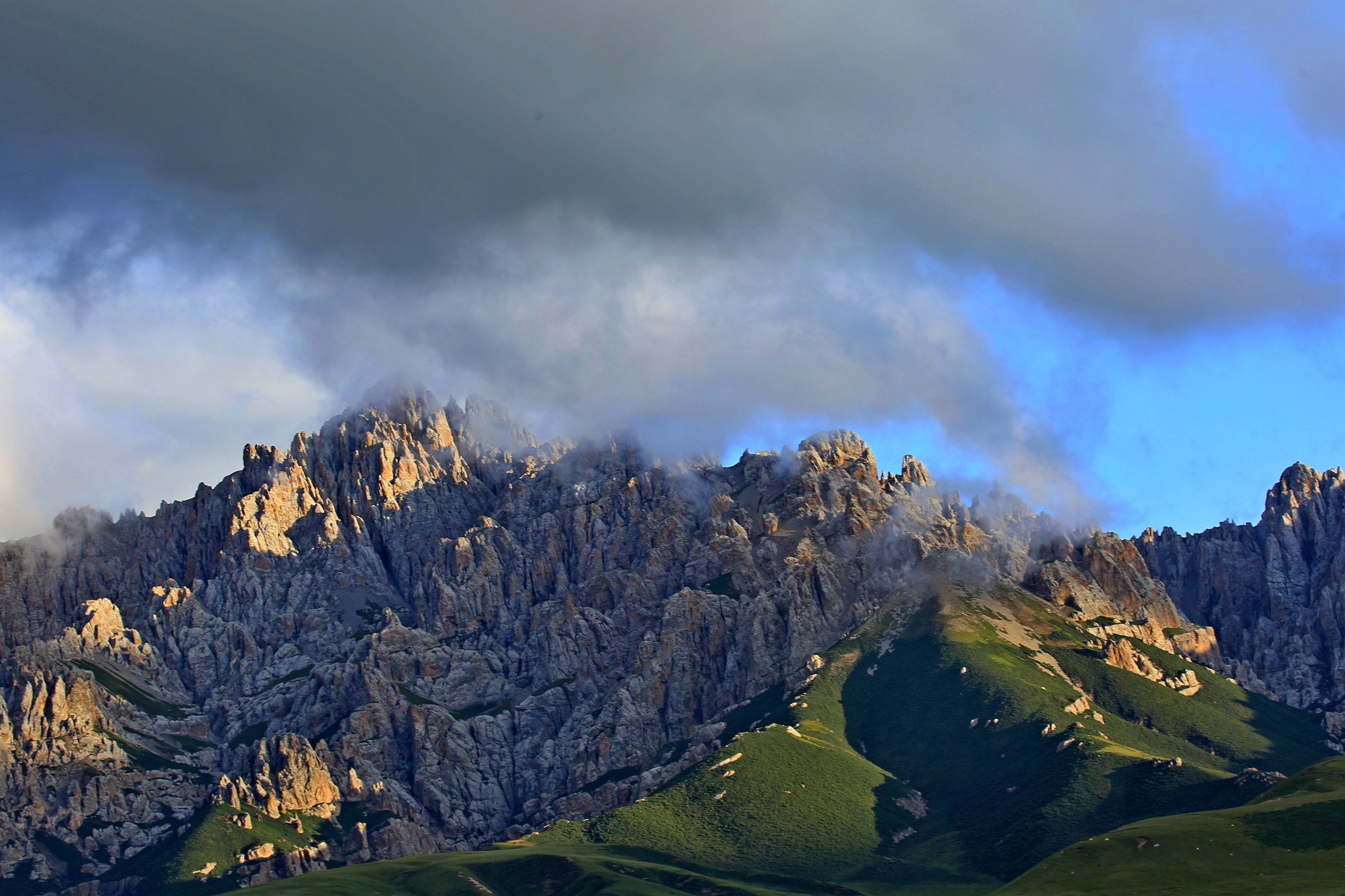 天峻西王母石室