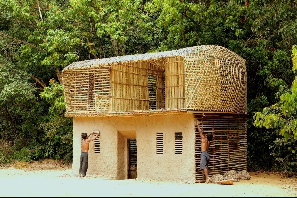 两兄弟野外生存搭起上下两层庇护所实在太豪华了