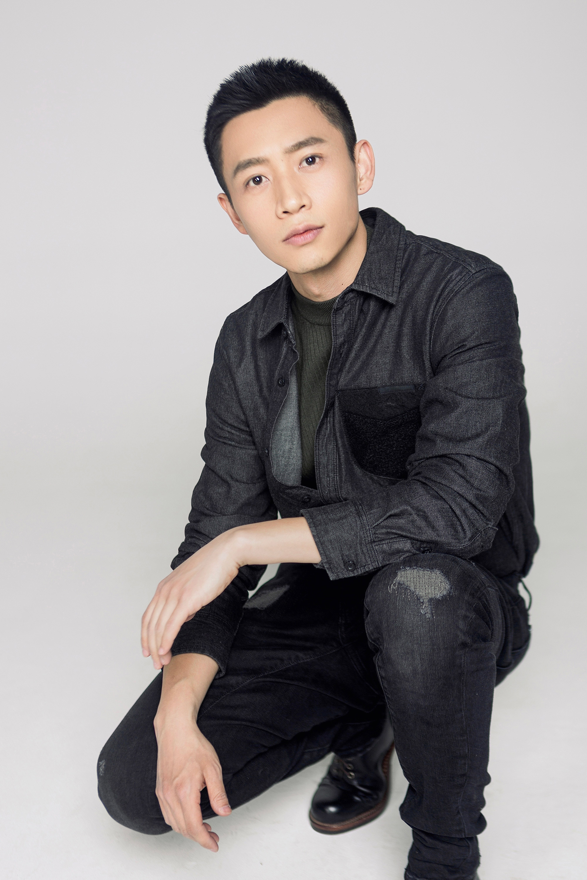 打开凤凰新闻,查看更多高清图片据悉,魏晨正忙于拍摄全新影视作品,其