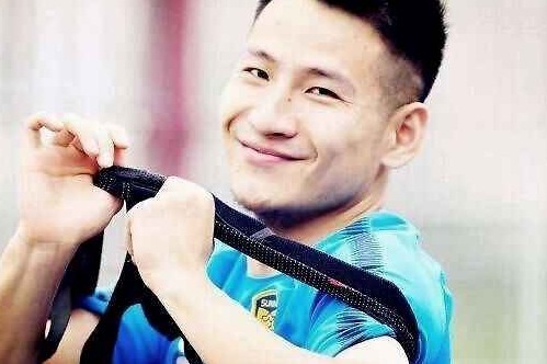 你不能低估这个30岁老将的勇敢之心,杨笑天新赛季仍值得信赖_凤凰网