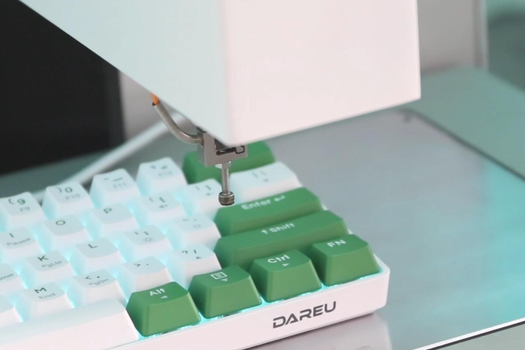 手感不必玄学，我们是怎样测试机械键盘的