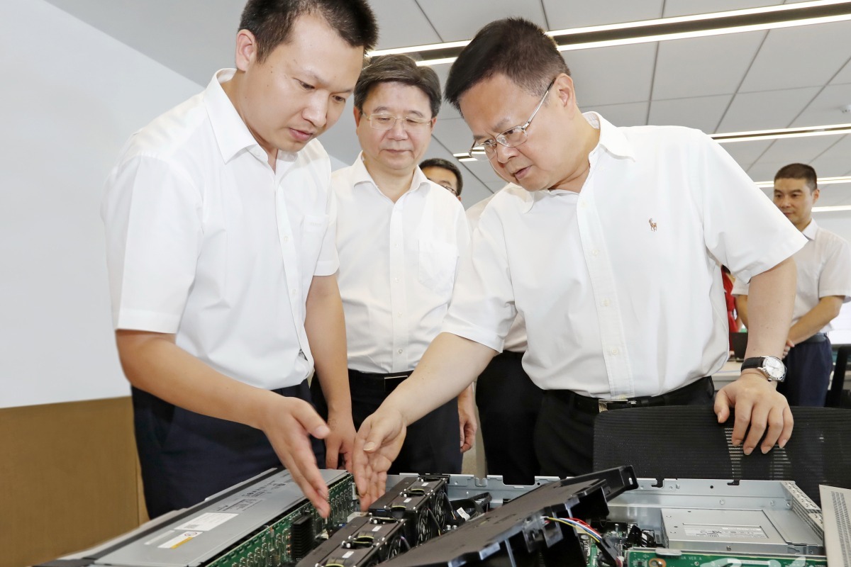 郑栅洁调研宁波软件园建设：乘势而进实施数字经济“一号工程”
