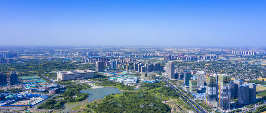 海宁凤凰雅园:尖山新区有着丰富的山岭资源和深厚的群众运动基础