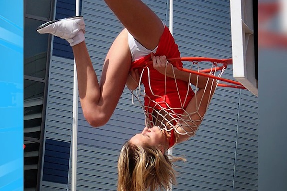 开心一笑，外国人打篮球失误锦集