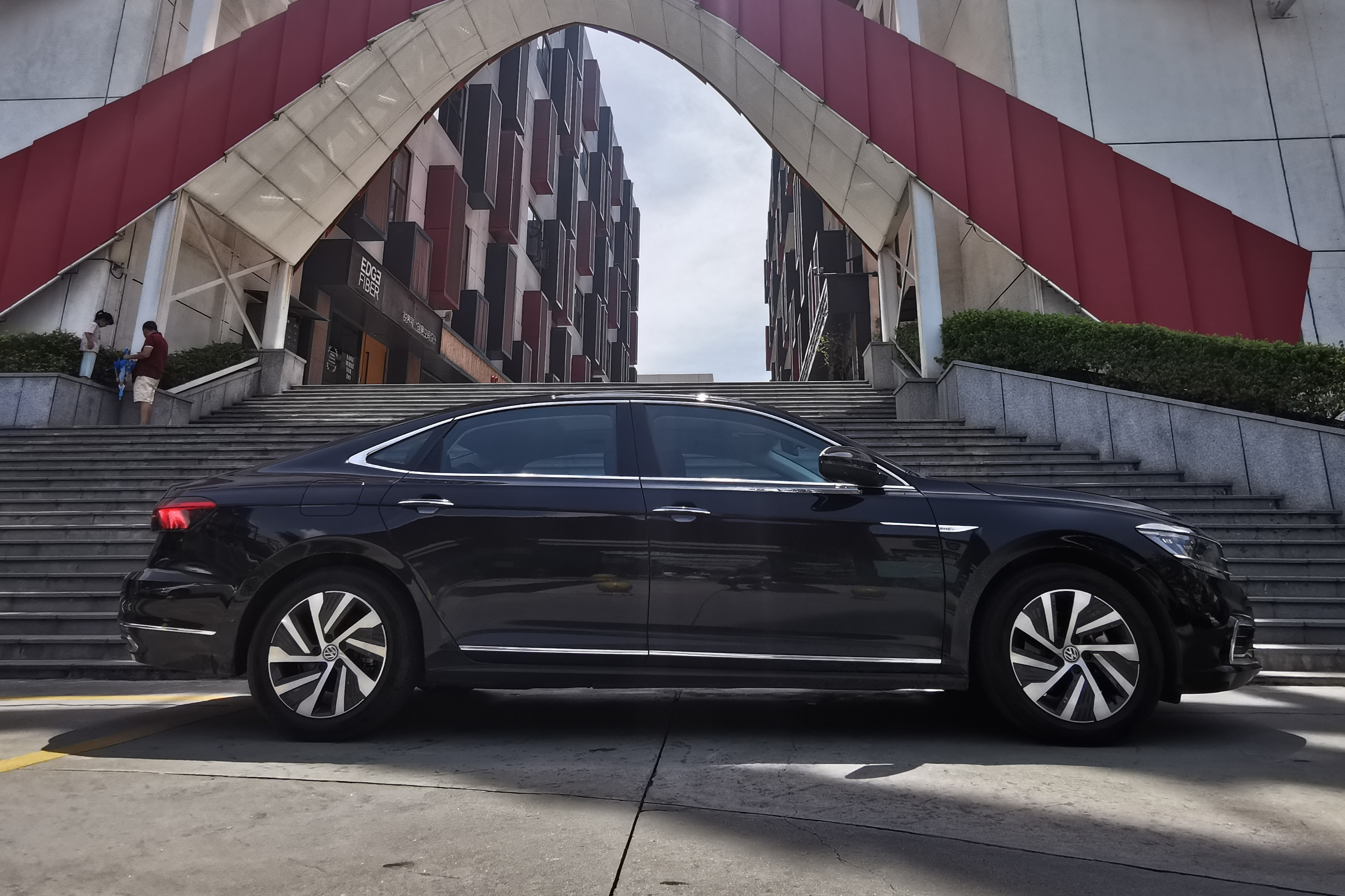 城试驾纯电表现出色试驾上汽大众帕萨特phev第一视角