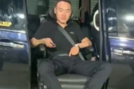 本田奥德赛原车座椅改装升降旋转座椅视频展示