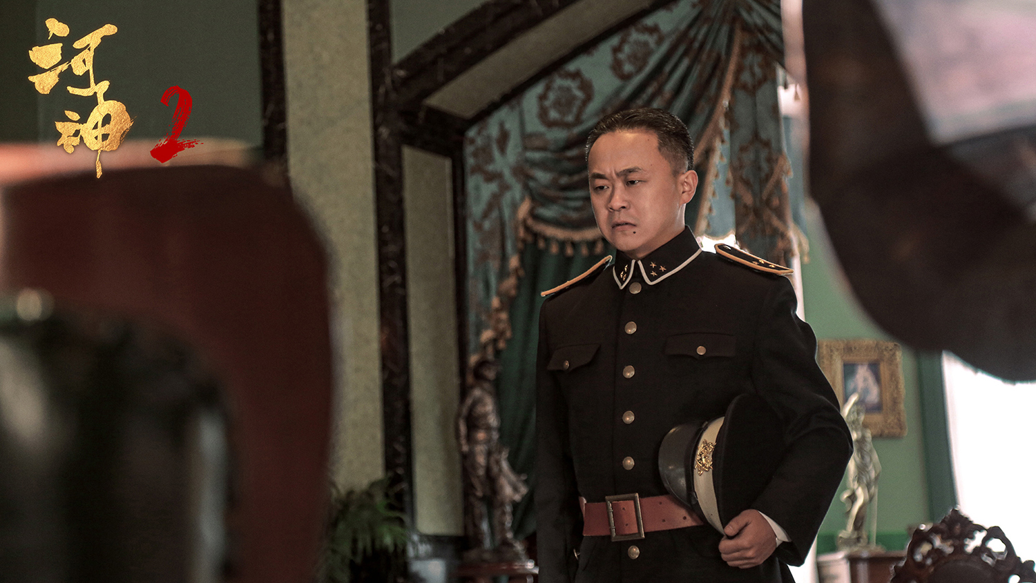 昨晚,演员裴魁山饰演的郑副队长高能下线