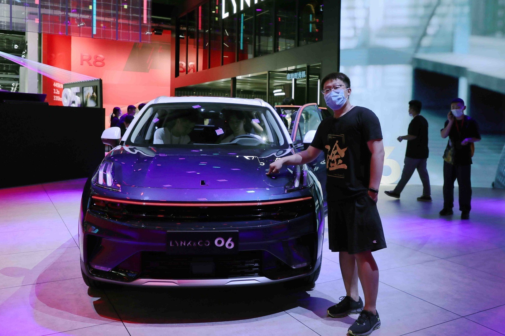 真国货精品小型SUV，领克06预售12.06万元起