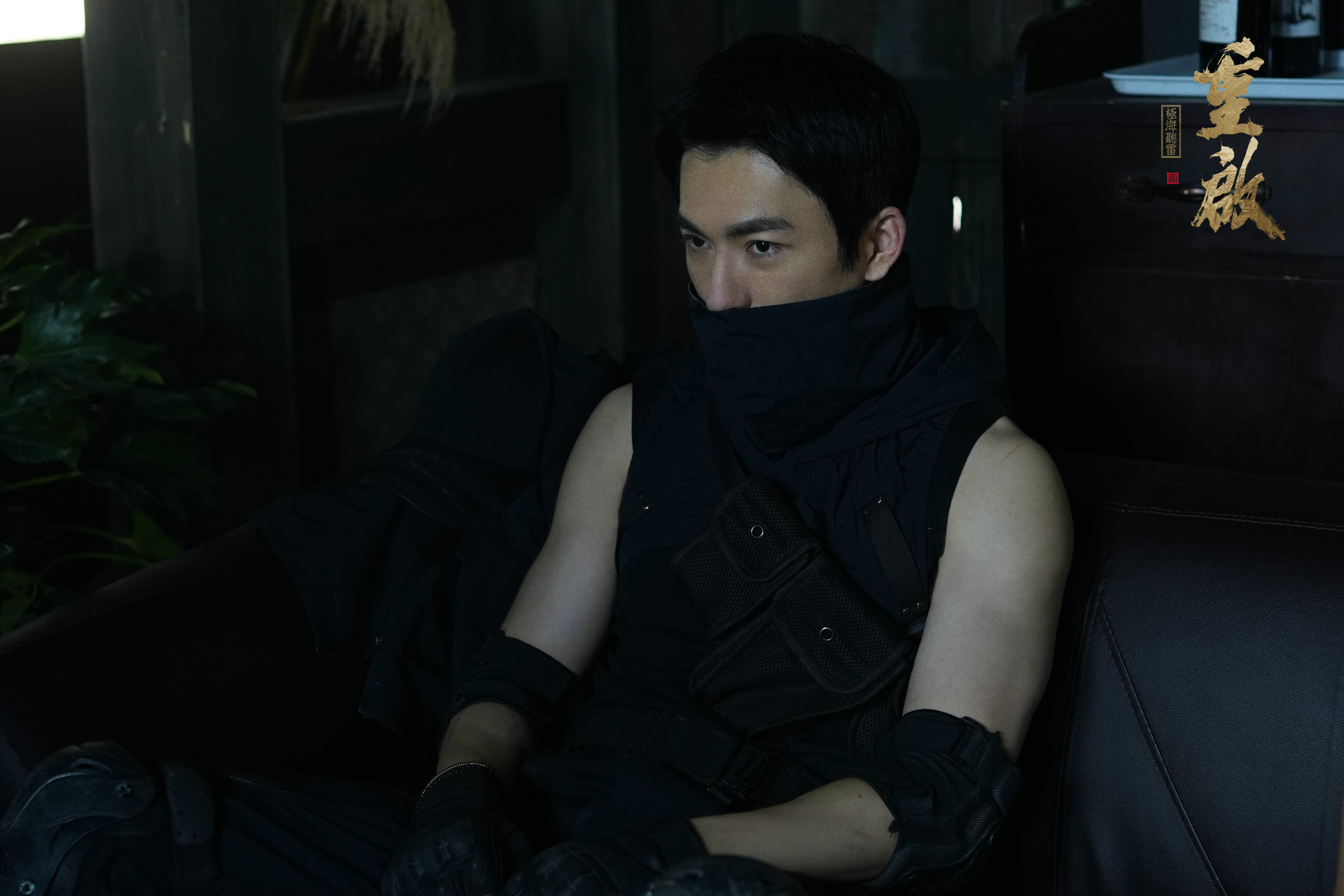 《重启》江子算狙击吴邪屡次失败 邬立朋成描边大师_凤凰网娱乐_凤凰