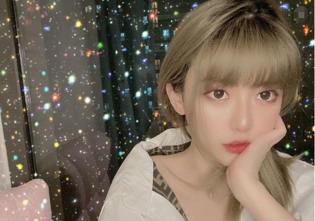 压力太大而辞职!周淑仪直播坦言:已主动请辞,不再是lpl解说