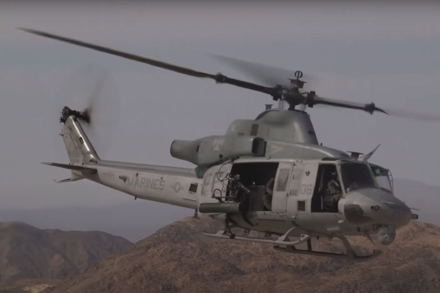 uh-1y毒液直升机射击练习 加州美海军陆战队 多视角记录训练日常