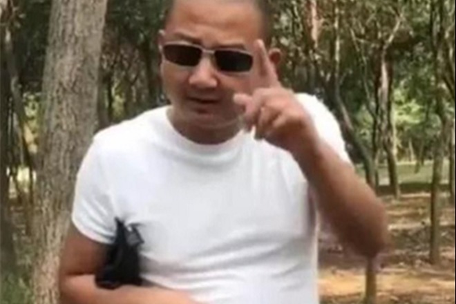 别说giao哥土  先看他开什么豪车！