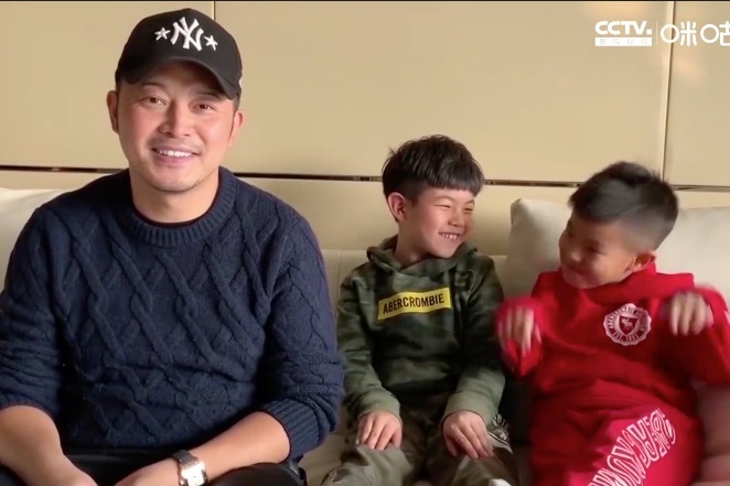 胡可分享小鱼儿的愤怒表情包：别惹我，却让人感觉充满了喜感