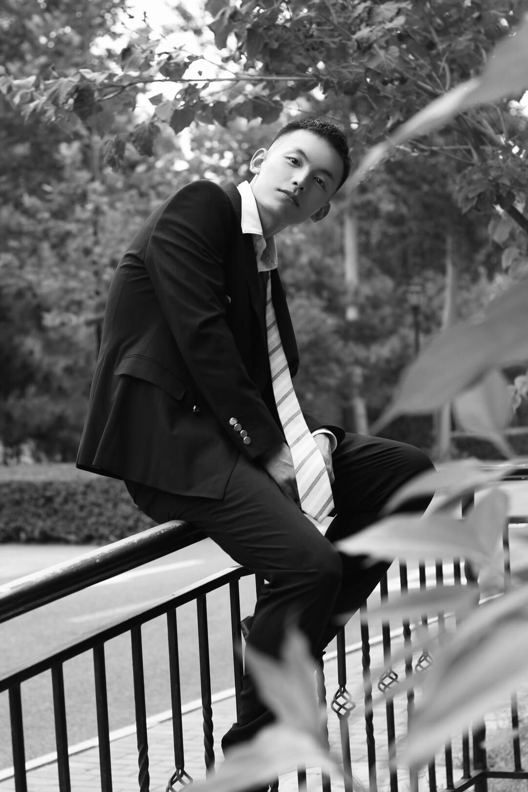 演员刘扬时尚大片曝光穿越火线猴子戏里戏外判若两人