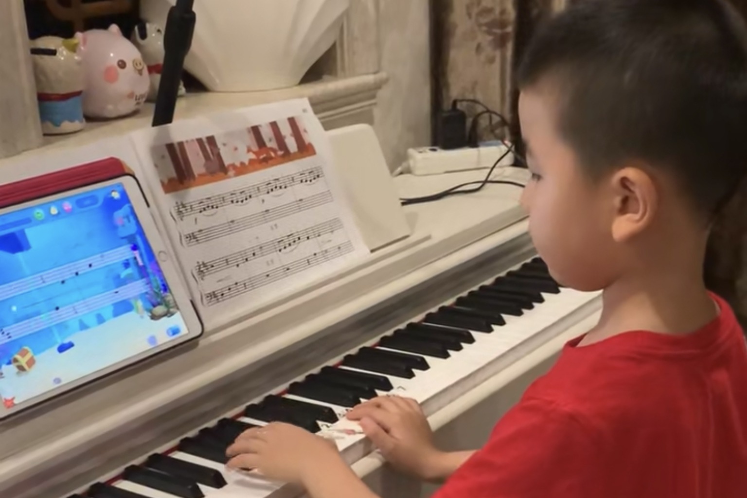 【学弹琴】宝宝如何学弹琴,怎样学弹琴